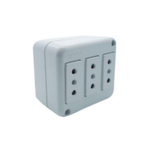 Tomacorriente Triple MEC 2P + T Sobrepuesto Blanco