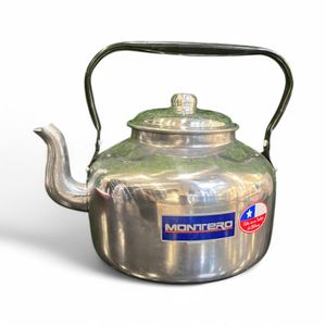 Tetera De Aluminio Con Mango 5 Litros Plateado