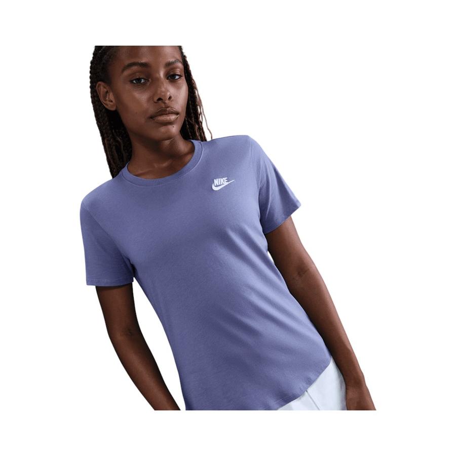 Nike Sportswear Club Essentials