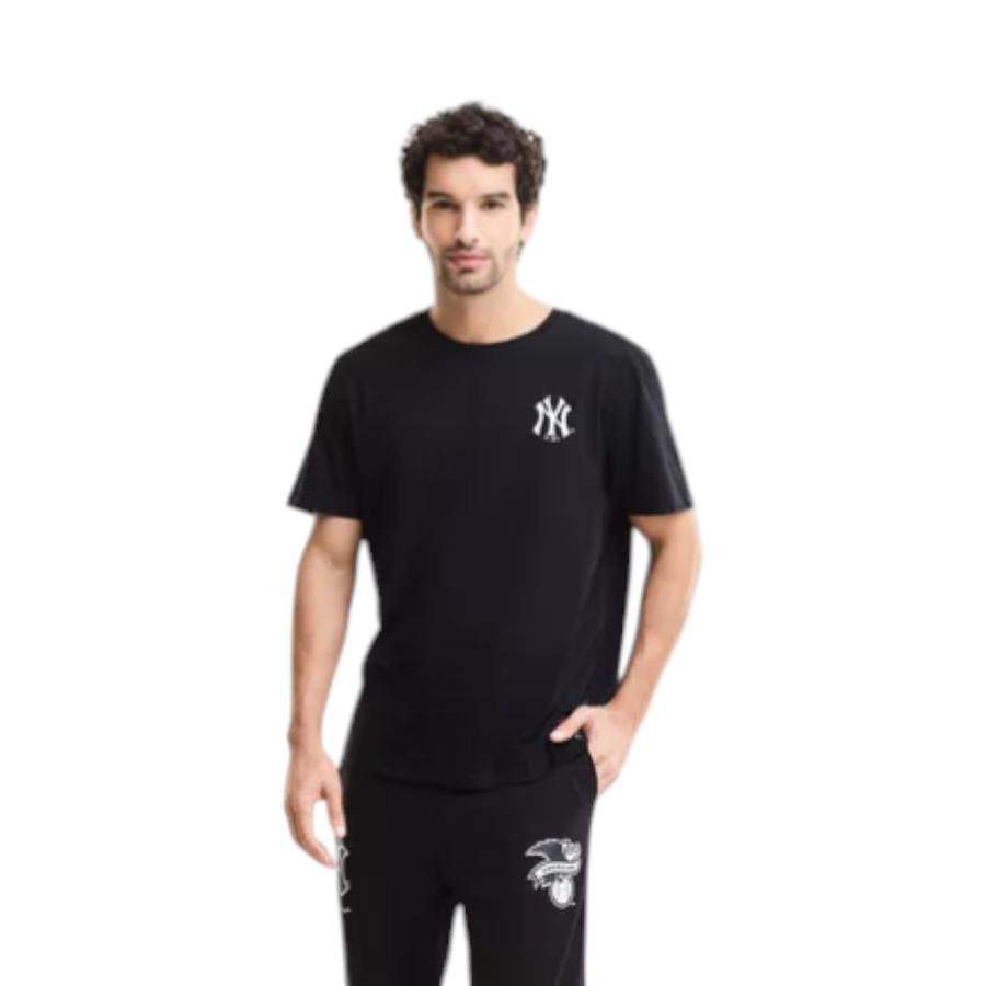 Polera Hombre Fanatics MLB Yankees Big Front Negro