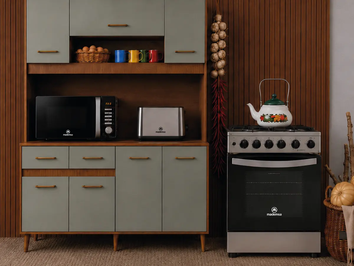 Mueble de cocina Baum con electrodomésticos y detalles de inspiración sureña